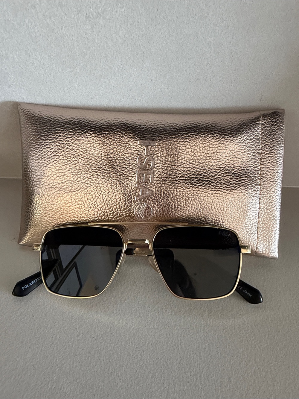 I Sea Unisex Sunglasses with Rose Gold Case and Black Lenses